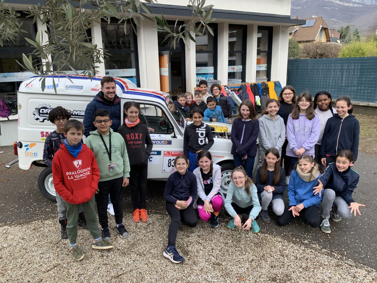 Le 4 L Trophy à l’école Saint Jean 23